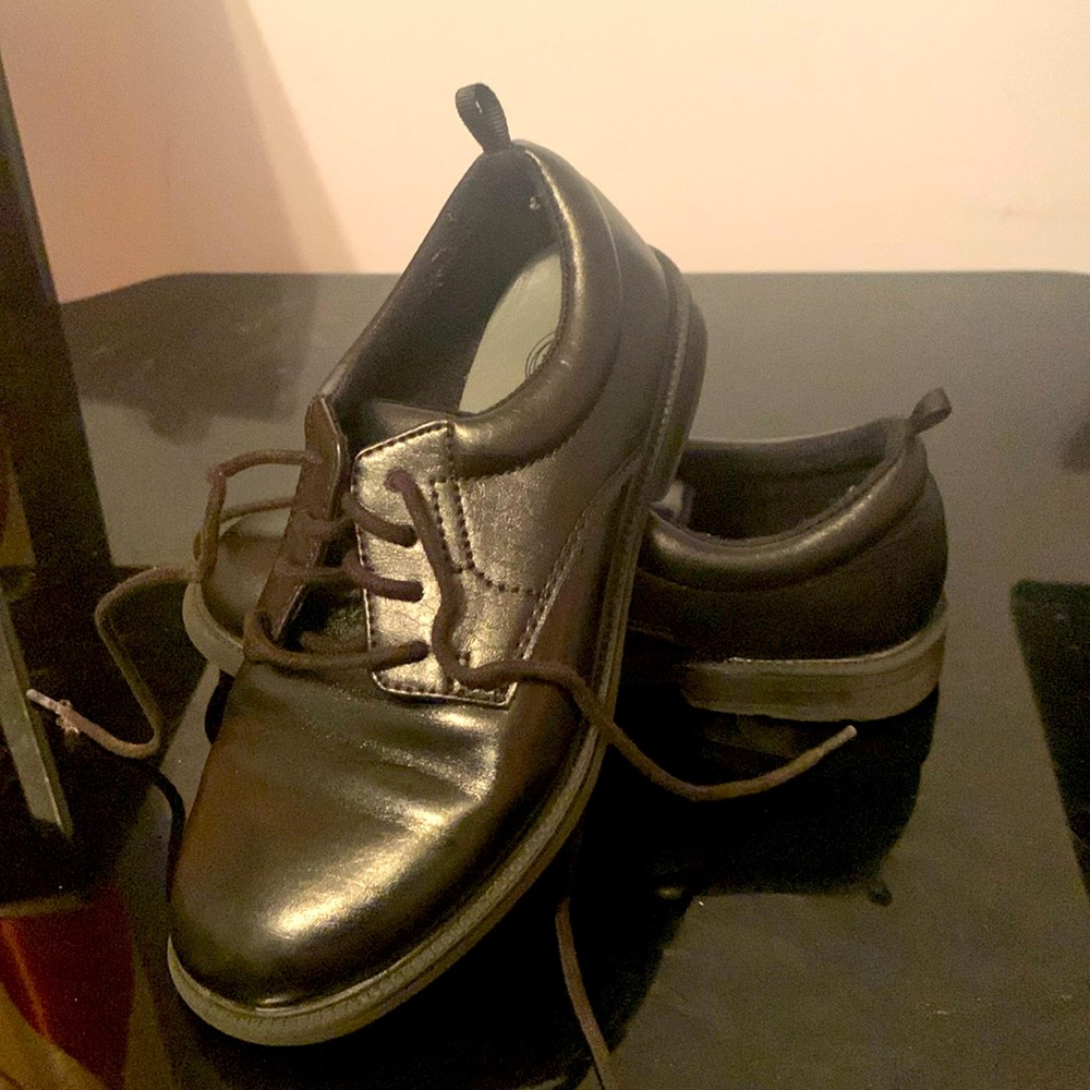 Boys black dress shoe